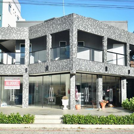 Residencial Melfi 3 Ap 3 Appartement Bombinhas Buitenkant foto